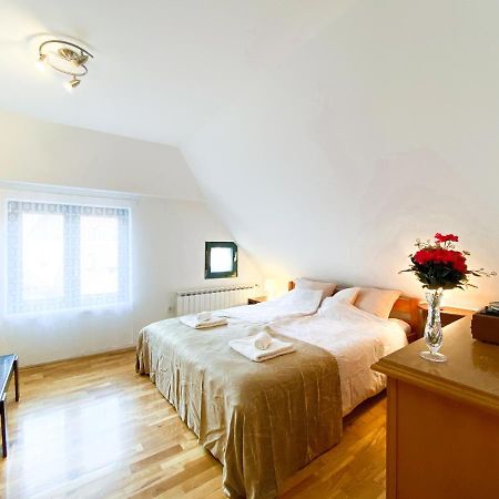 Apartment Mletacka Zagreb Exterior photo